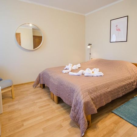 Veldzes Nams Hotell Ventspils Eksteriør bilde
