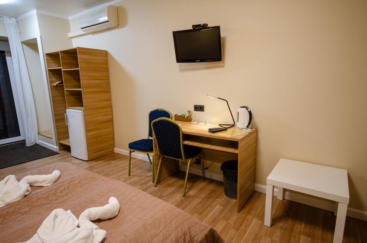 Veldzes Nams Hotell Ventspils Eksteriør bilde